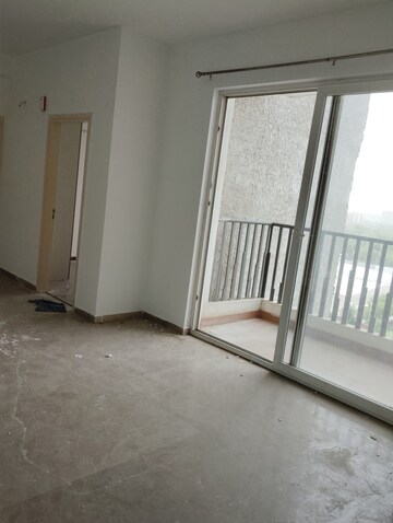 Room in 3 BHK Apartment at Mapsko Mount Ville, Sector 79 – for Rent