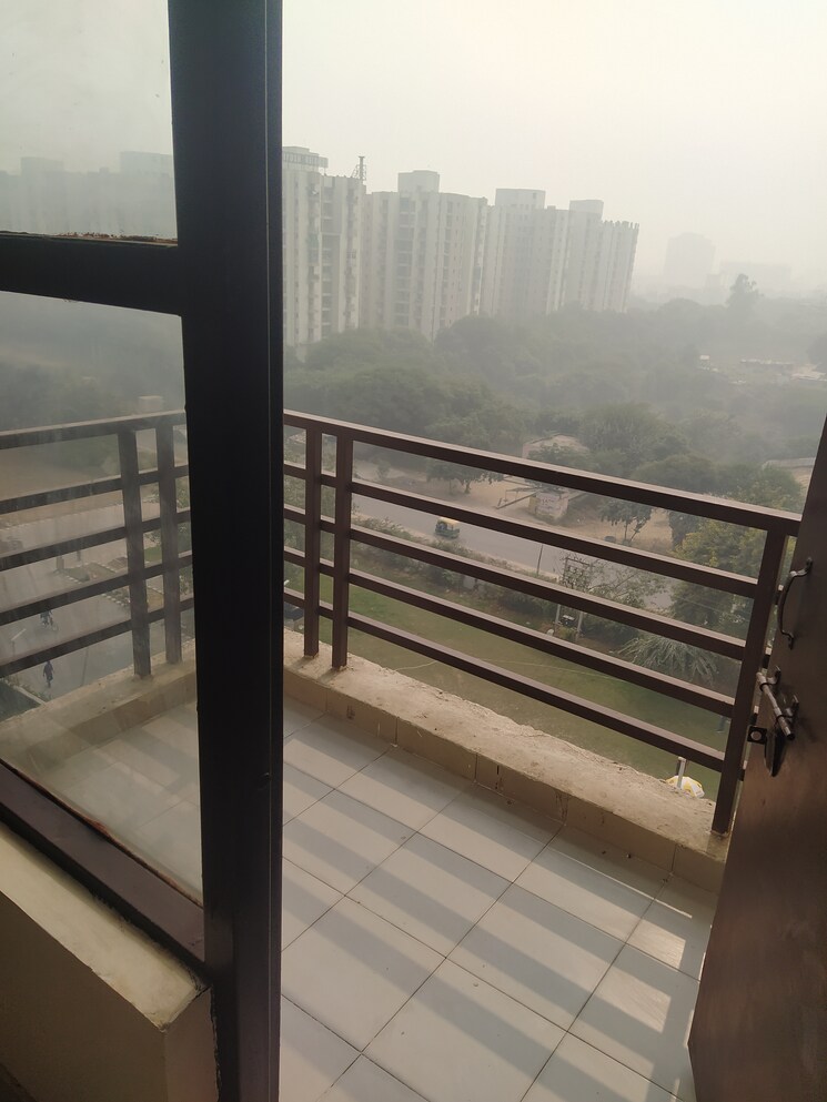 Balcony, sector 77 3 Bedroom 1500 Sq.Ft. Villa In Sector 77 Faridabad 8774877