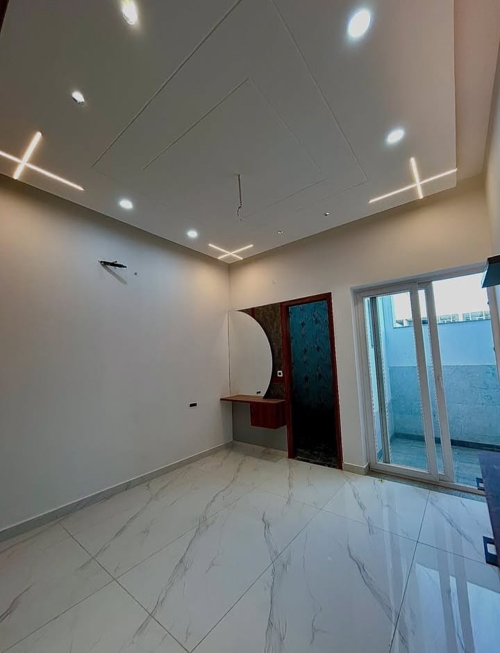 3 BHK + Servant Room,Study Room Builder Floor For Rent in Building Floor