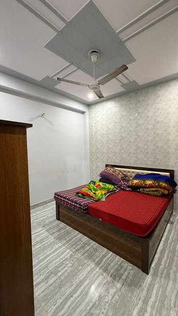 Bedroom in 2 BHK Builder Floor at Sahastradhara Road – for Rent