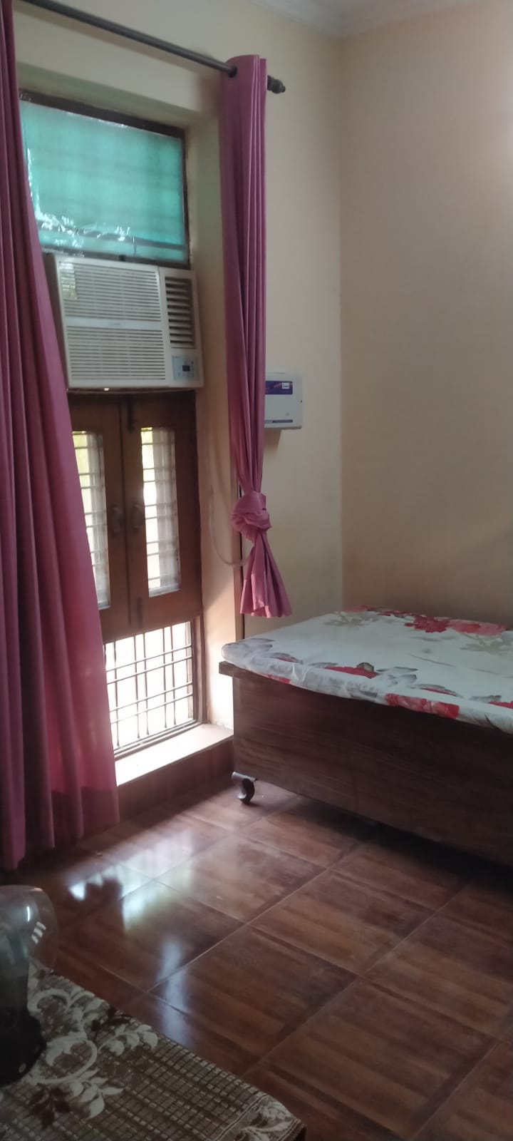 1 BHK Builder Floor For Rent in Sector 39