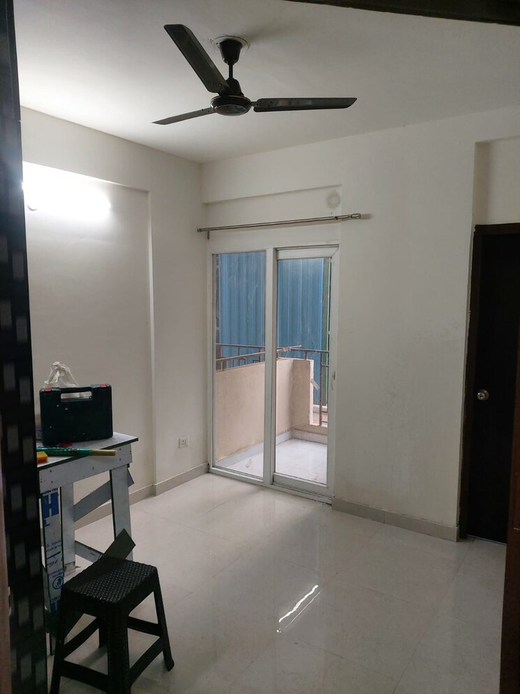 Living Room, signature-global-proxima 2 Bedroom 665 Sq.Ft. Apartment In Sector 89 Gurgaon 8774904