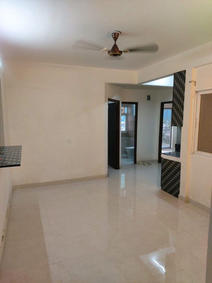 Room, signature-global-proxima 2 Bedroom 665 Sq.Ft. Apartment In Sector 89 Gurgaon 8774904