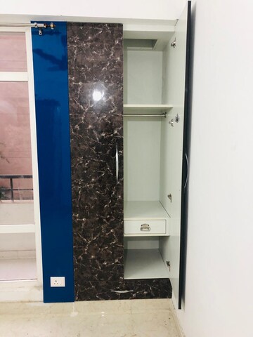 Furnished Amenities in 2 BHK Apartment at Gaur City 6th Avenue, Sector 4 Greater Noida – for Rent