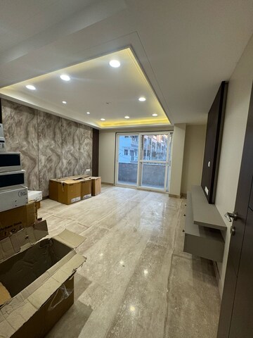 Master Bedroom in 4 BHK Builder Floor at SS Southend Floors, South City 2 – for Sale