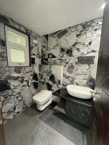 Master Bedroom in 4 BHK Builder Floor at SS Southend Floors, South City 2 – for Sale