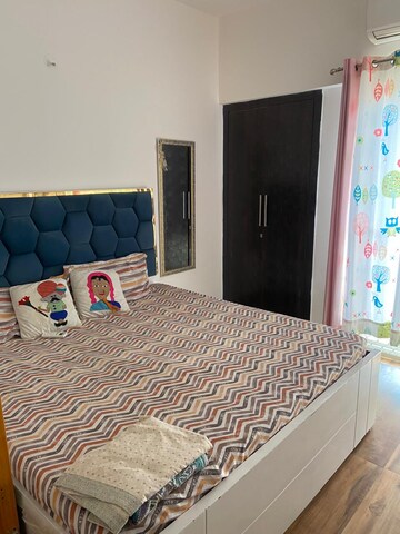 Bedroom in 4 BHK Apartment at Sunshine Helios, Sector 78 – for Rent