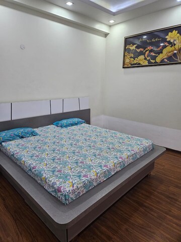 Bedroom in 4 BHK Apartment at Sunshine Helios, Sector 78 – for Rent