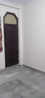 2 BHK + Servant Room 550 Sq.Ft. Builder Floor in Vinayak Property 