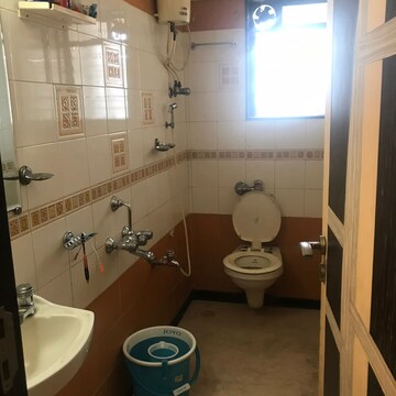 Bathroom in 2 BHK Apartment at Arihant Tower, Parmanand Wadi – for Rent