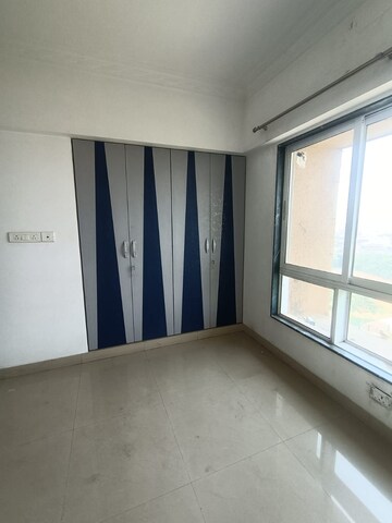 Room in 2 BHK Apartment at Nahar Amrit Shakti Rosa Alba, Chandivali – for Rent