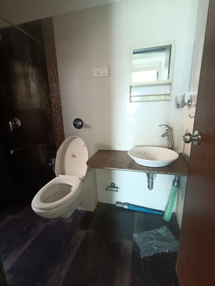 Bathroom, nahar-amrit-shakti-rosa-alba 2 Bedroom 930 Sq.Ft. Apartment In Chandivali Mumbai 8774986
