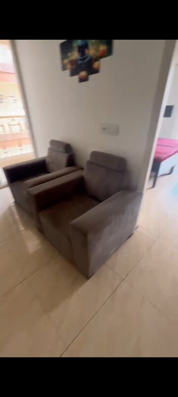 Living Room in 2 BHK Apartment at Gaur City 7th Avenue, Sector 4 Greater Noida – for Rent