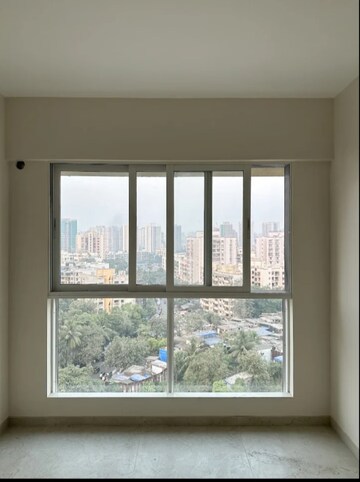 Room in 1 BHK Apartment at Dosti Oro 67, Kandivali West – for Sale