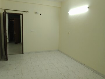 Room in 2 BHK Apartment at Sector 46 – for Rent