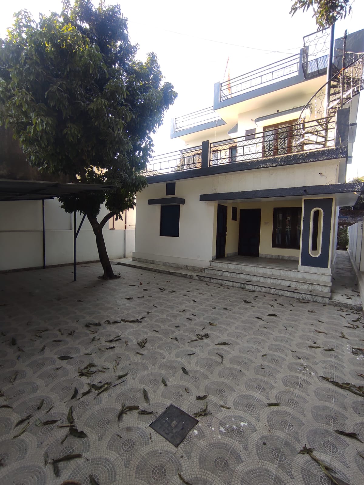 3 BHK Builder Floor For Rent in Sahastradhara Road