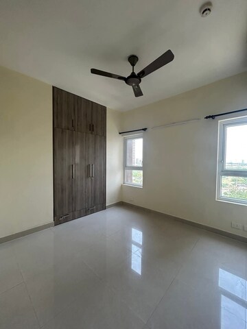 Room in 4 BHK Apartment at Adani Oyster Platinum Tower, Sector 102 – for Rent