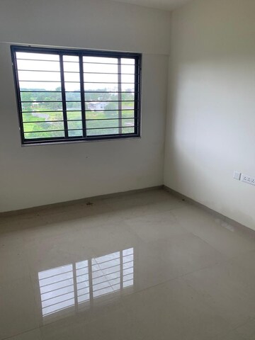 Room in 2 BHK Apartment at Paranjape Schemes Yuthika, Baner – for Rent