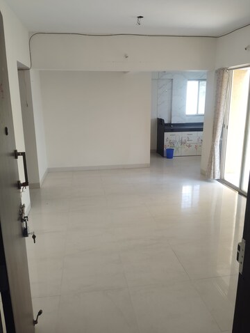 Room in 2 BHK Apartment at Paranjape Schemes Yuthika, Baner – for Rent