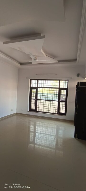 Room in 2 BHK Builder Floor at Sahastradhara Road – for Rent