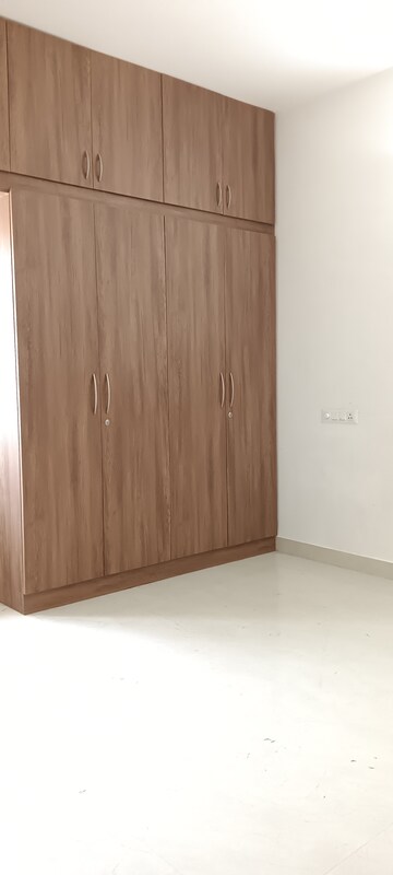 Room in 1 BHK Apartment at Kondapur – for Rent