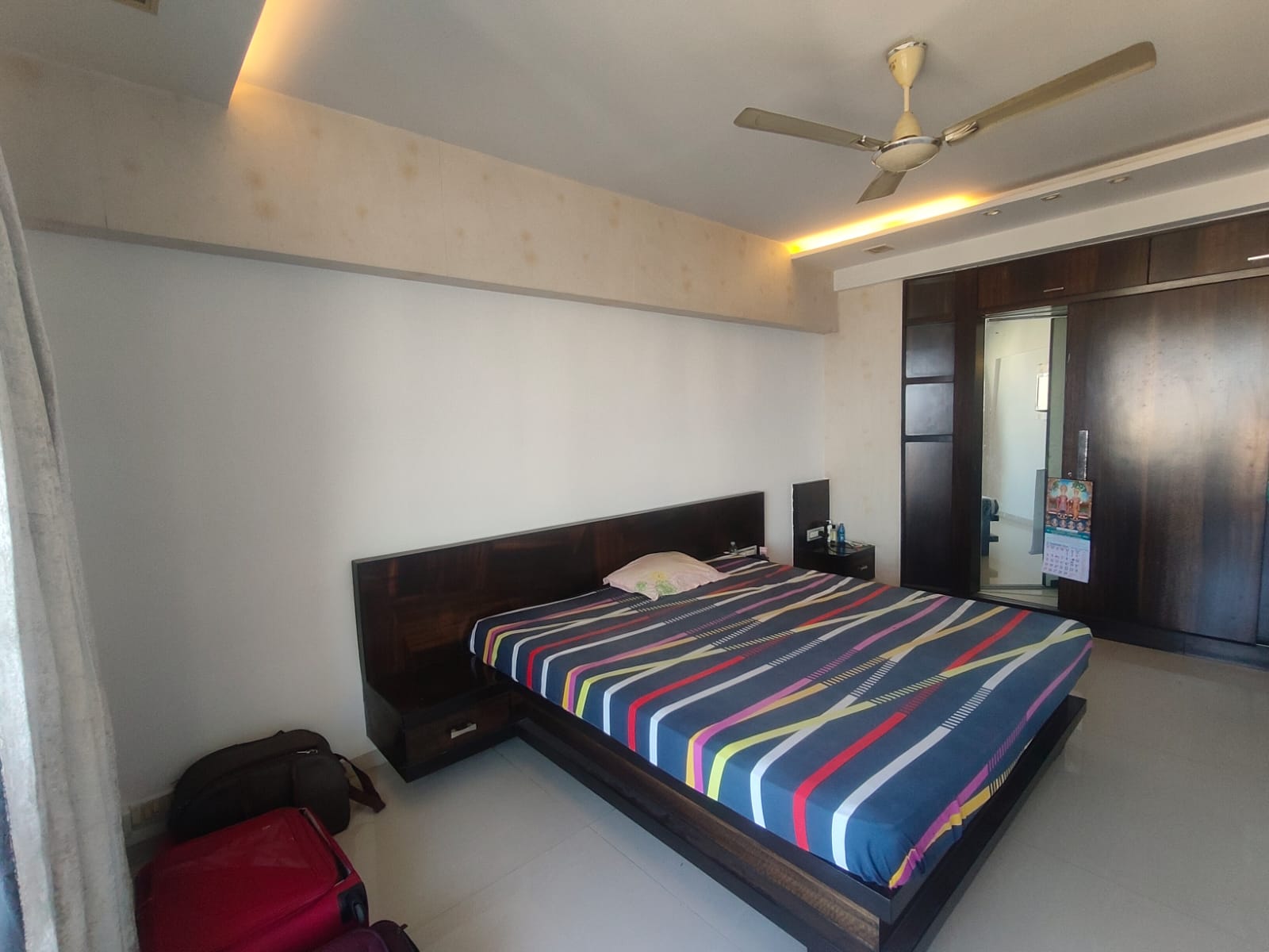 2 BHK Apartment For Rent in Hiranandani Gardens Lake Castle