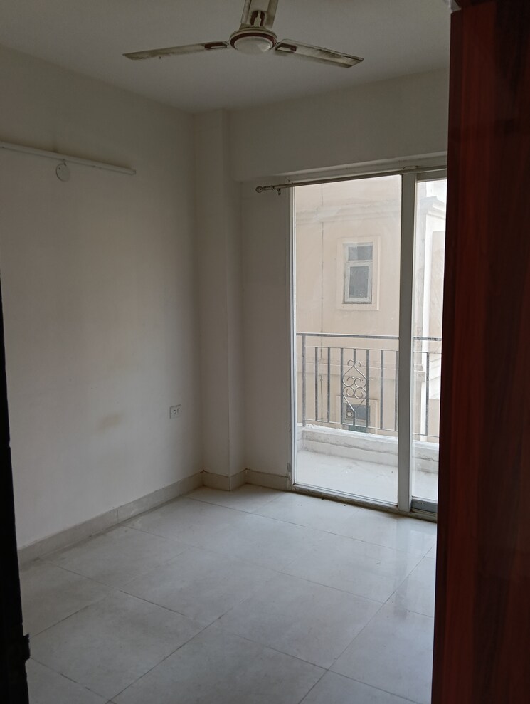 Room, signature-the-serenas 2 Bedroom 614 Sq.Ft. Apartment In Sohna Sector 36 Gurgaon 8775108