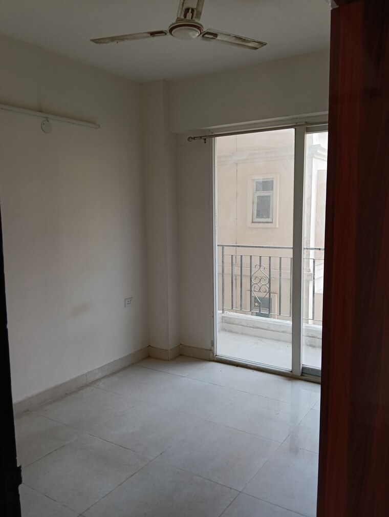 Room, signature-the-serenas 2 Bedroom 614 Sq.Ft. Apartment In Sohna Sector 36 Gurgaon 8775108