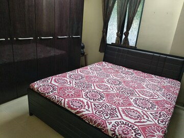Bedroom in 1 BHK Apartment at Runwal Plaza, Vartak Nagar – for Rent