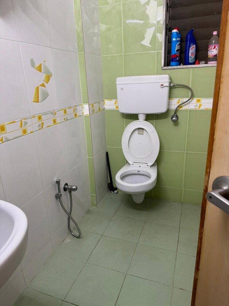 Bathroom, flower-valley-complex 2 Bedroom 950 Sq.Ft. Apartment In Khopat Thane 8775161