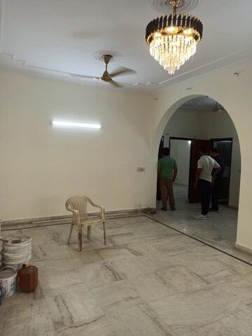 Building Lobby in 3 BHK Builder Floor at Malviya Nagar – for Rent