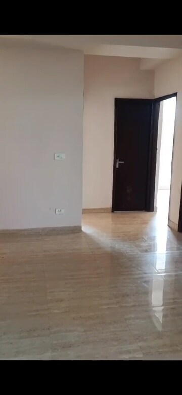 Room in 3 BHK Apartment at SKA Divya Towers, Sector 16 Greater Noida – for Rent