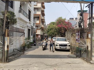  Plot For Sale in RWA Apartments Sector 52, Sector 52