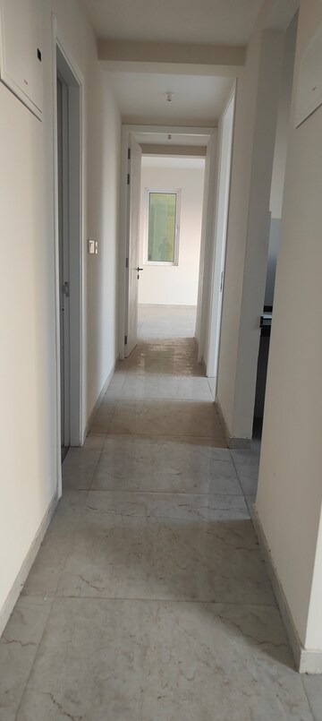 2 BHK Apartment For Rent in Hiranandani Meadows, Manpada