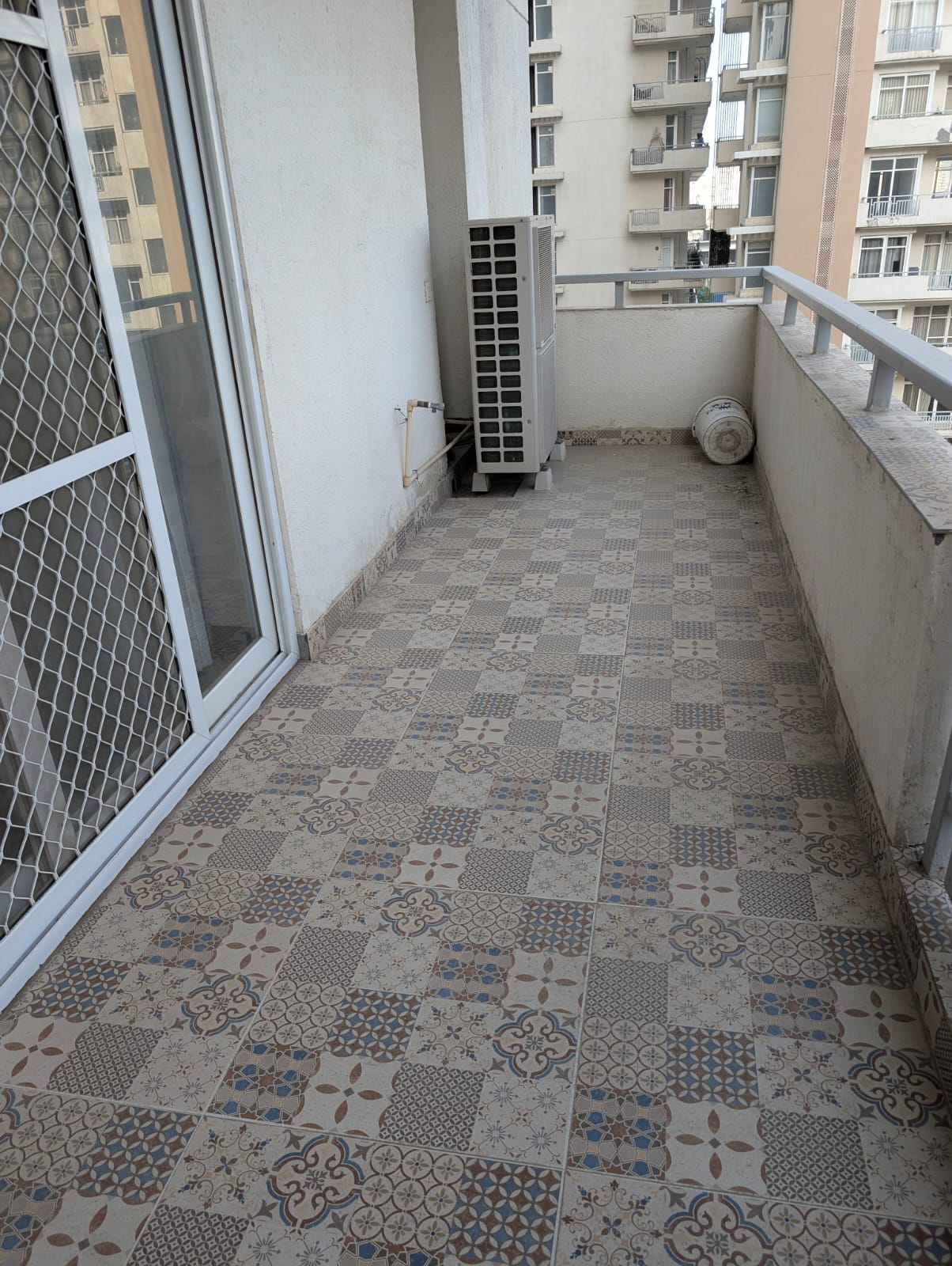 3 BHK + Servant Room Apartment For Rent in Mapsko Mount Ville