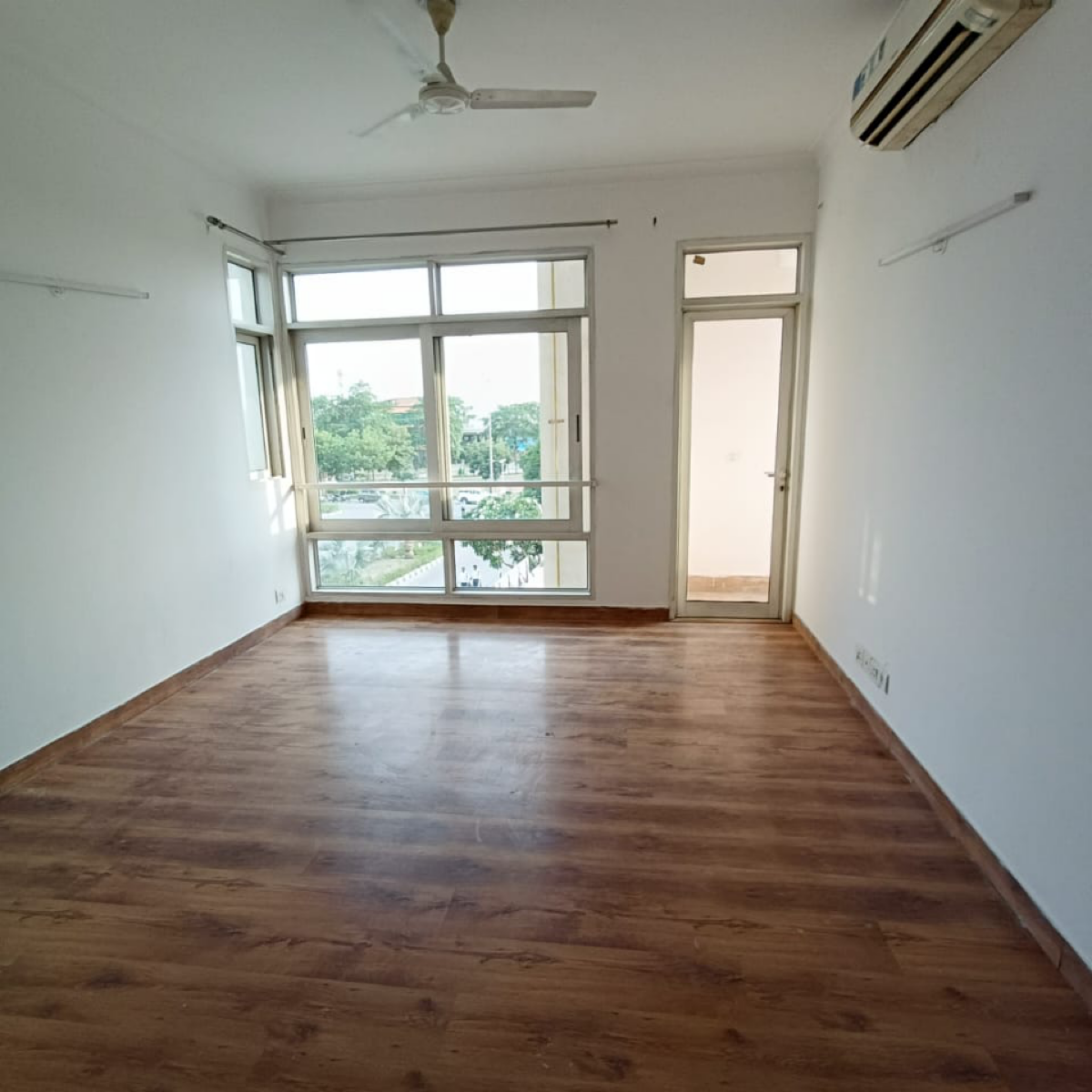 3 BHK Apartment For Rent in Jaypee Green Pavillion Heights