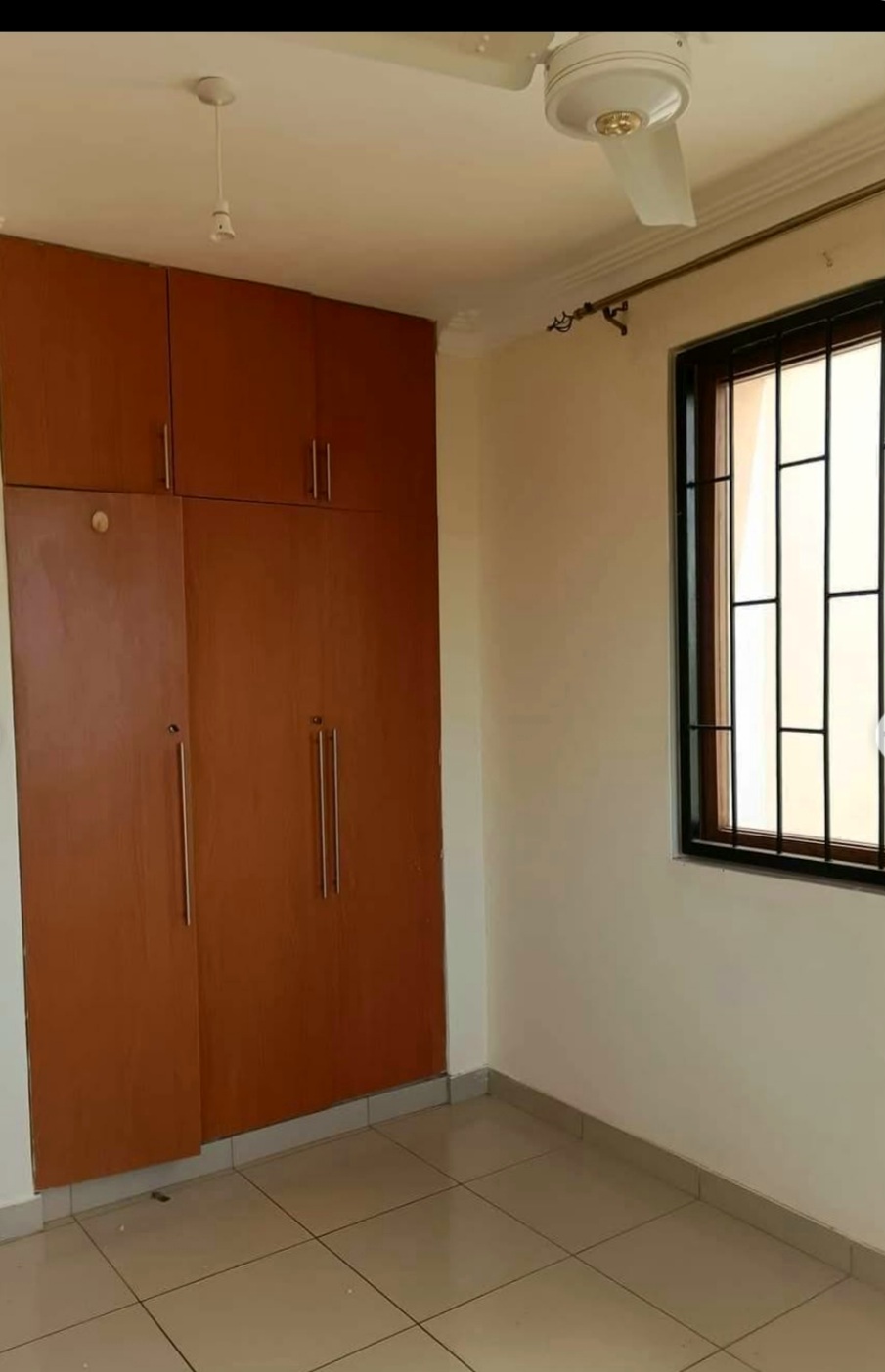 2 BHK Apartment For Rent in Lic Building
