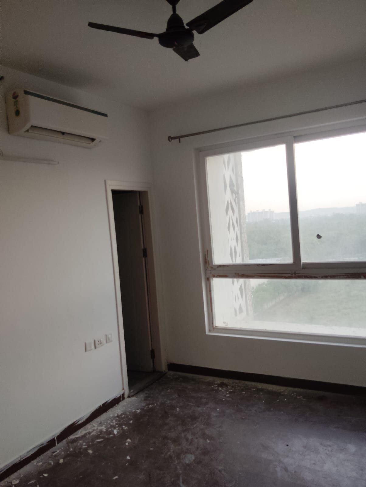 3 BHK + Servant Room Apartment For Rent in Mapsko Mount Ville