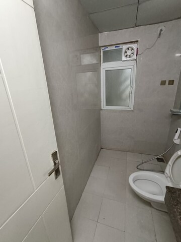 Bathroom in 3 BHK Apartment at Mapsko Mount Ville, Sector 79 – for Rent