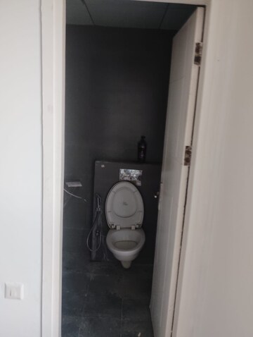 Bathroom in 3 BHK Apartment at Mapsko Mount Ville, Sector 79 – for Rent
