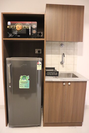 Furnished Amenities in 3 BHK Apartment at Electronic City Phase I – for Rent
