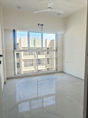 Room in 2 BHK Apartment at Advait Eternal, Kurla East – for Rent