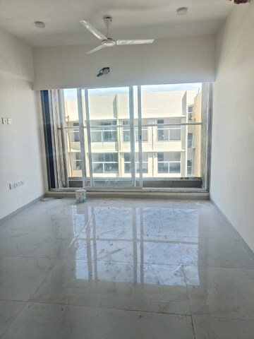Room in 2 BHK Apartment at Advait Eternal, Kurla East – for Rent