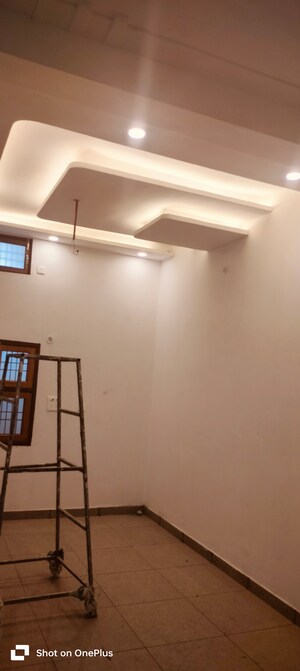 Room in 4 BHK Independent House at Modipuram – for Sale