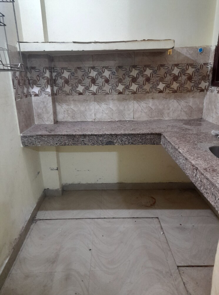 Kitchen, mayur vihar phase 1 2 Bedroom 475 Sq.Ft. Builder Floor In Mayur Vihar Phase 1 Delhi 8775269