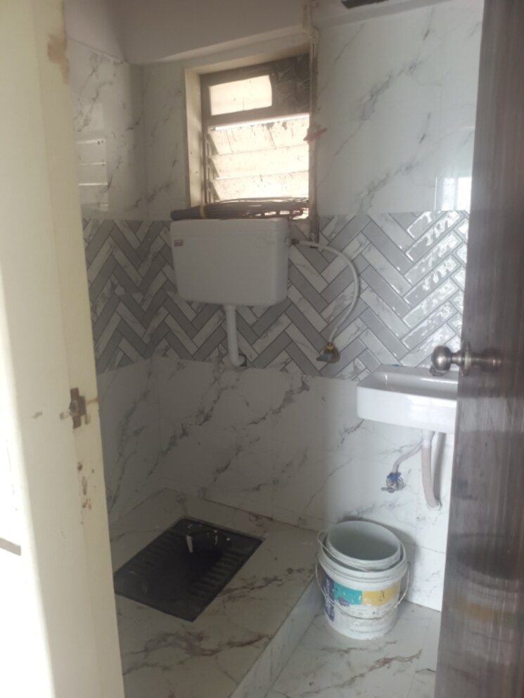 Bathroom, gaurav-woods-phase-i 3 Bedroom 1390 Sq.Ft. Apartment In Mira Road Thane 8775298