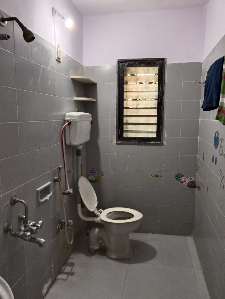 Bathroom, kopar khairane 3 Bedroom 1500 Sq.Ft. Apartment In Kopar Khairane Navi Mumbai 8775287