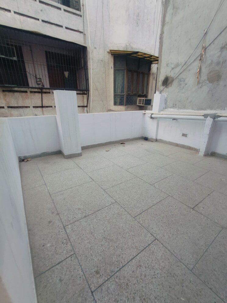 Balcony, malviya nagar 1 Bedroom 100 Sq.Yd. Builder Floor In Malviya Nagar Delhi 8775290