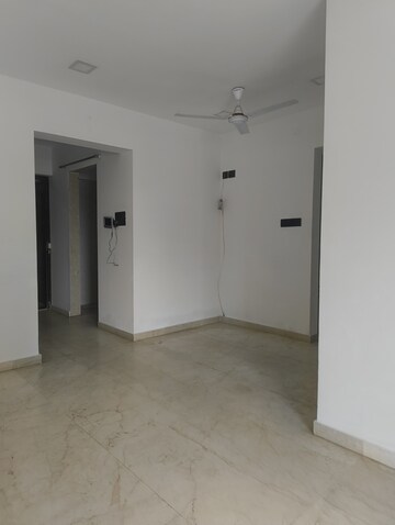 Room in 2 BHK Apartment at Rite Skyluxe, Chembur – for Rent