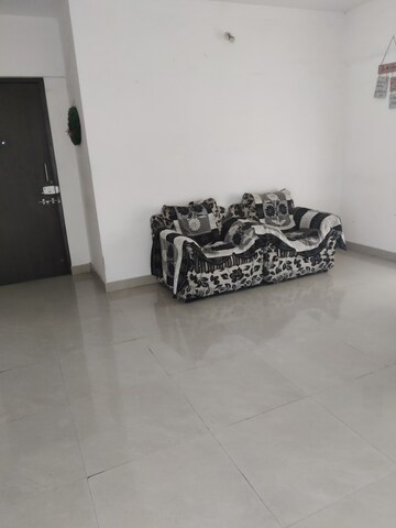 Room in 2 BHK Apartment at DB Orchid Ozone, Dahisar East – for Rent